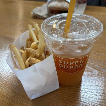 Super Duper Burgers - Fries and LEMONADE - Burgers Near Me - Emeryville, California Super Duper Burgers - Fries and LEMONADE - Burgers Near Me - Emeryville, California
