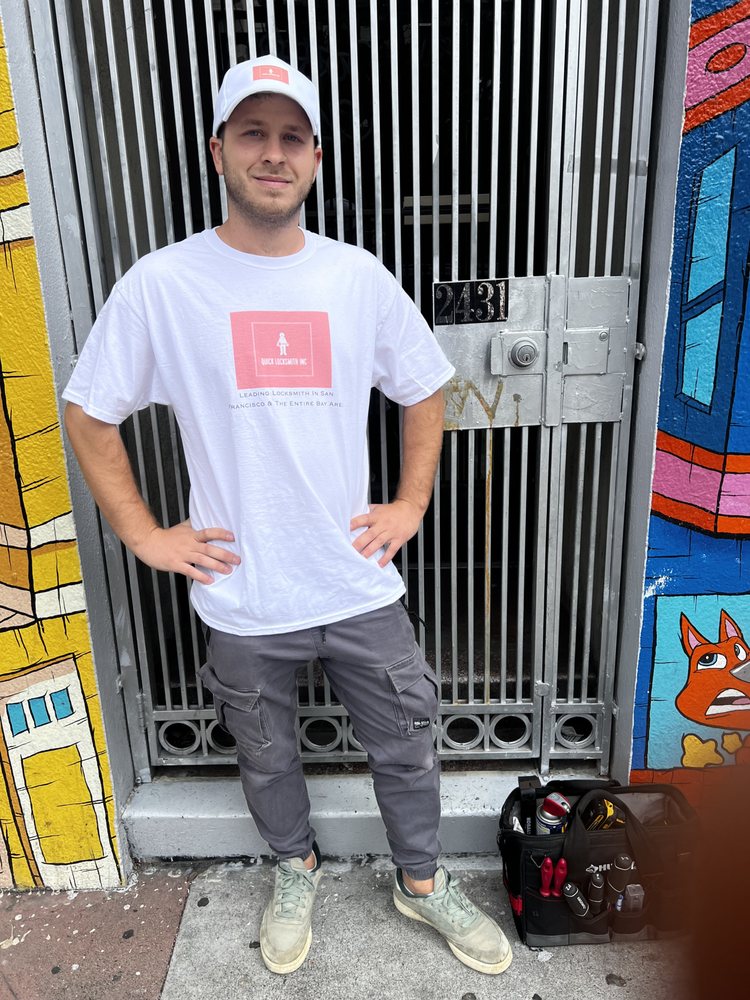 QUICK LOCKSMITH Updated October 2024 14 Photos 2431 Mission St