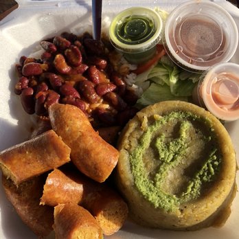 Dee’s Caribbean Cafe - Mofongo con longaniza de pollo - Puerto Rican Near Me - Texas City, Texas Dee’s Caribbean Cafe - Mofongo con longaniza de pollo - Puerto Rican Near Me - Texas City, Texas