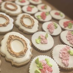 Chef Auri’s SugaDotz - Custom decorated wedding cookies