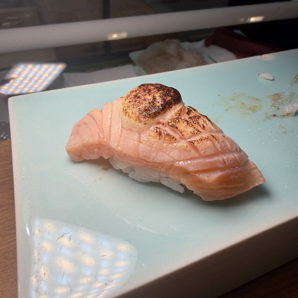 Hinoki - Norwegian salmon with garlic aioli sauce - Sushi Bars Near Me - Frisco, Texas Hinoki - Norwegian salmon with garlic aioli sauce - Sushi Bars Near Me - Frisco, Texas