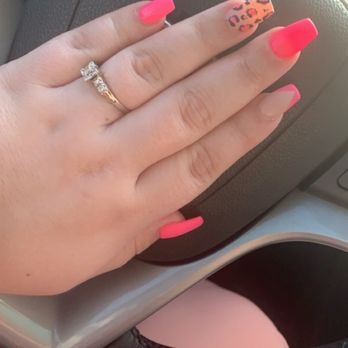 Eagle Nail By TL - Nail Salons Near Me - Akron, Ohio