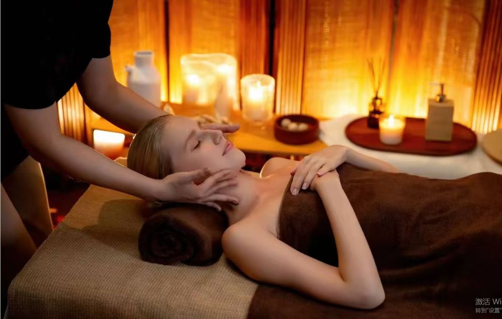 New U Spa Logo