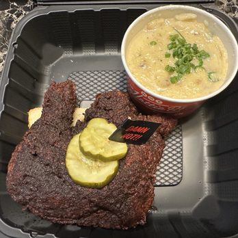Hattie B's Hot Chicken - Chicago - Wrigleyville - Damn hot dark quarter w/ Bacon-Cheddar Grits - Southern Near Me - Chicago, Illinois