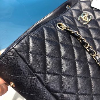 Breeze Bag & Shoe Cleaner - Shoe Repair Near Me - Richmond, British Columbia Breeze Bag & Shoe Cleaner - Shoe Repair Near Me - Richmond, British Columbia