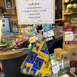 Four Muddy Paws - Local Supporting Local
