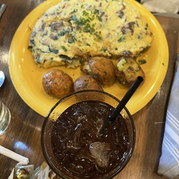 Hen Mother Cookhouse - Breakfast & Brunch Near Me - Alpharetta, Georgia Hen Mother Cookhouse - Breakfast & Brunch Near Me - Alpharetta, Georgia