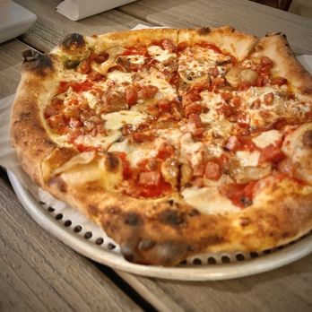 Lanikai Brewing Company - Pigs & Fire Pizza - Breweries Near Me - Volcano, Hawaii Lanikai Brewing Company - Pigs & Fire Pizza - Breweries Near Me - Volcano, Hawaii