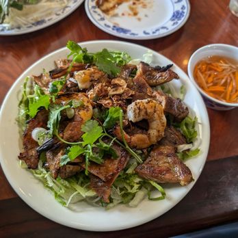 Lee's Noodle House - Grilled pork and prawns noodles - Vietnamese Near Me - Santa Rosa, California Lee's Noodle House - Grilled pork and prawns noodles - Vietnamese Near Me - Santa Rosa, California