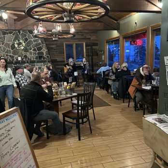 Cascade Lodge & Restaurant - Live music scene - Hotels Near Me - Lutsen, Minnesota Cascade Lodge & Restaurant - Live music scene - Hotels Near Me - Lutsen, Minnesota