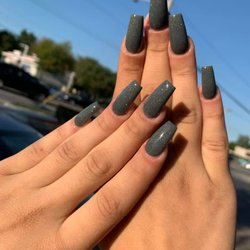 Golden Nail Salon