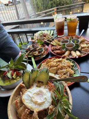 Sweet Basil Thai by null