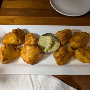 Barking Mad Cafe - Crispy cauliflower with spicy avocado - Coffee & Tea Near Me - Gaithersburg, Maryland