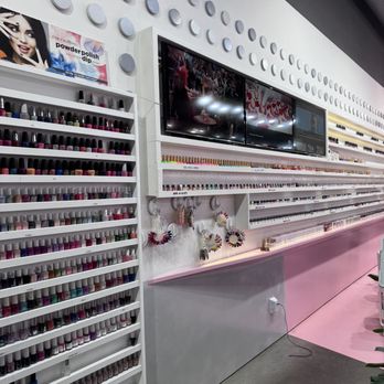 Varnish Lab - Nail Salons Near Me - Playa Vista, California