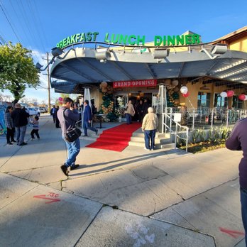 BB Cafe & Catering - I was there yesterday for the Grand Opening. People showed up, there was music  and finger food. - Cafes Near Me - Burbank, California