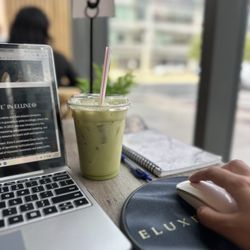 Llamabar - Iced Matcha Latte