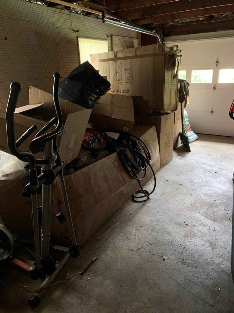 FURNITURE MECCA Rugs 1430 W Hunting Park Ave, Philadelphia, PA