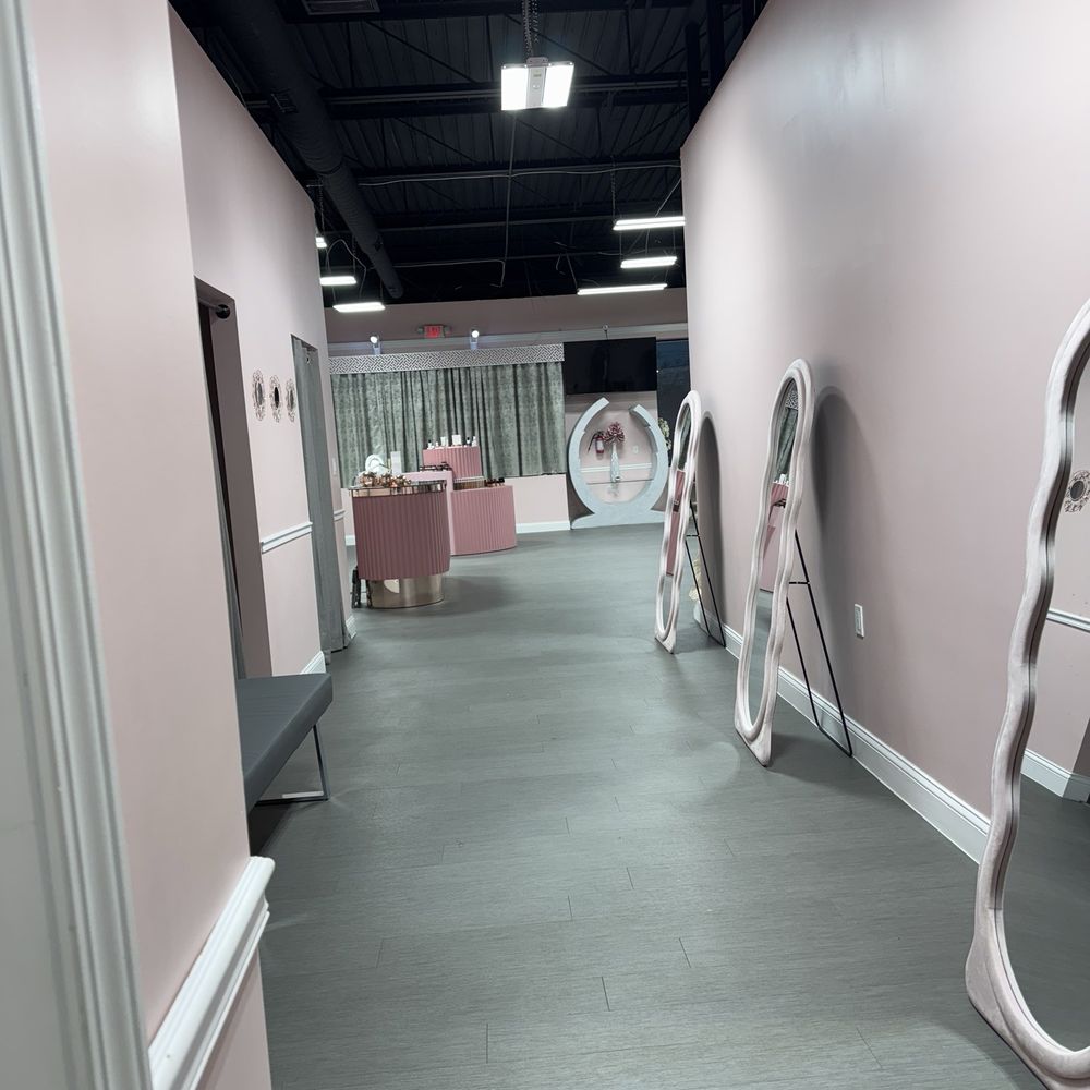 RKALLIZ Cosmetics - Hair Salons Near Me - Dearborn, Michigan RKALLIZ Cosmetics - Hair Salons Near Me - Dearborn, Michigan