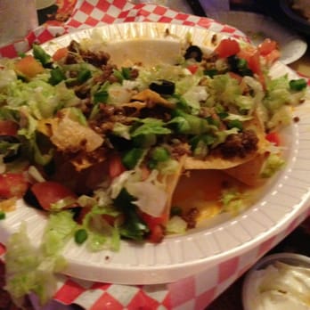 River Rock Cafe - Loaded nachos - Cafes Near Me - Bay City, Michigan