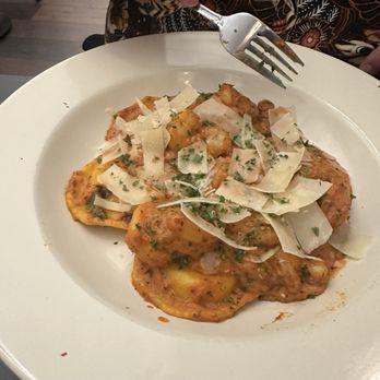 Mangia Bella - Seafood ravioli - Italian Near Me - Washington, Missouri