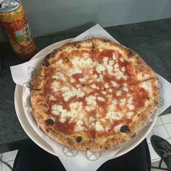 Simò Pizza - Midtown - Margarita pizza no basil - Pizza Near Me - New York, New York