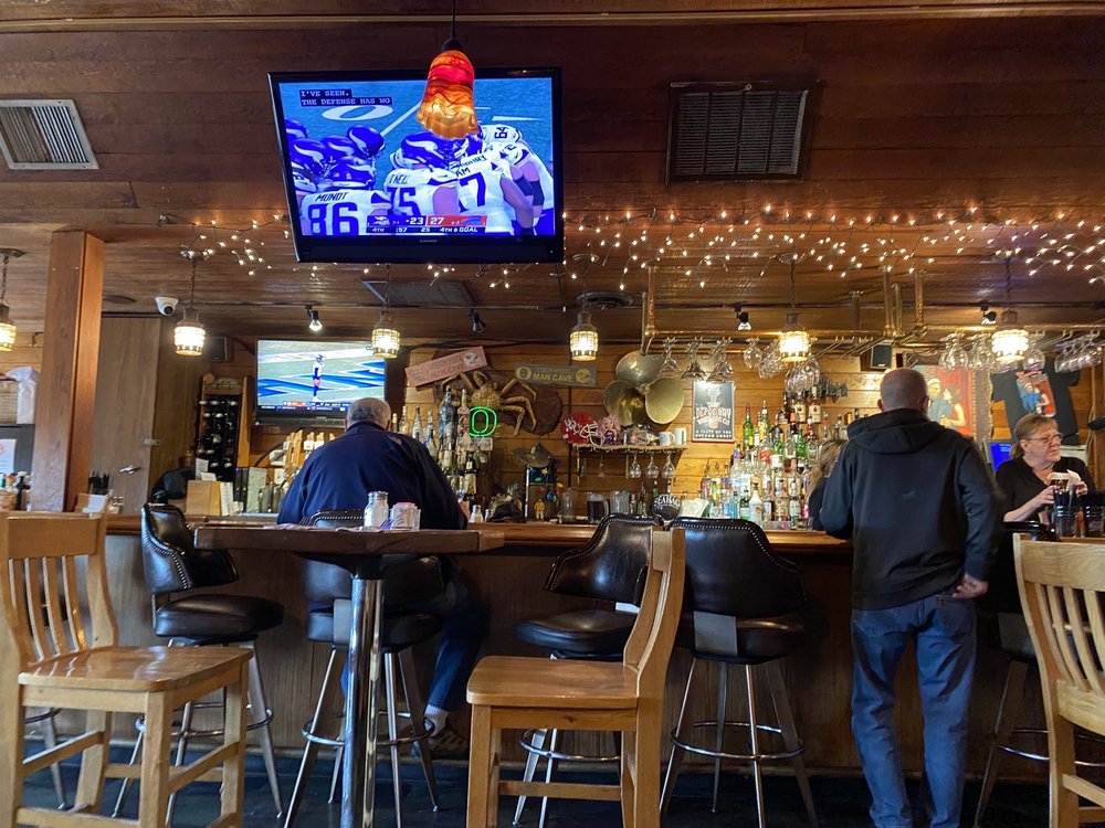 Gracie's Sea Hag Restaurant & Lounge, Depoe Bay Roadtrippers