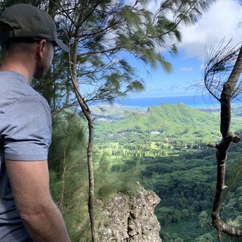 Pali Puka - Views - Hiking Near Me - Nu'uanu Pali, Hawaii Pali Puka - Views - Hiking Near Me - Nu'uanu Pali, Hawaii