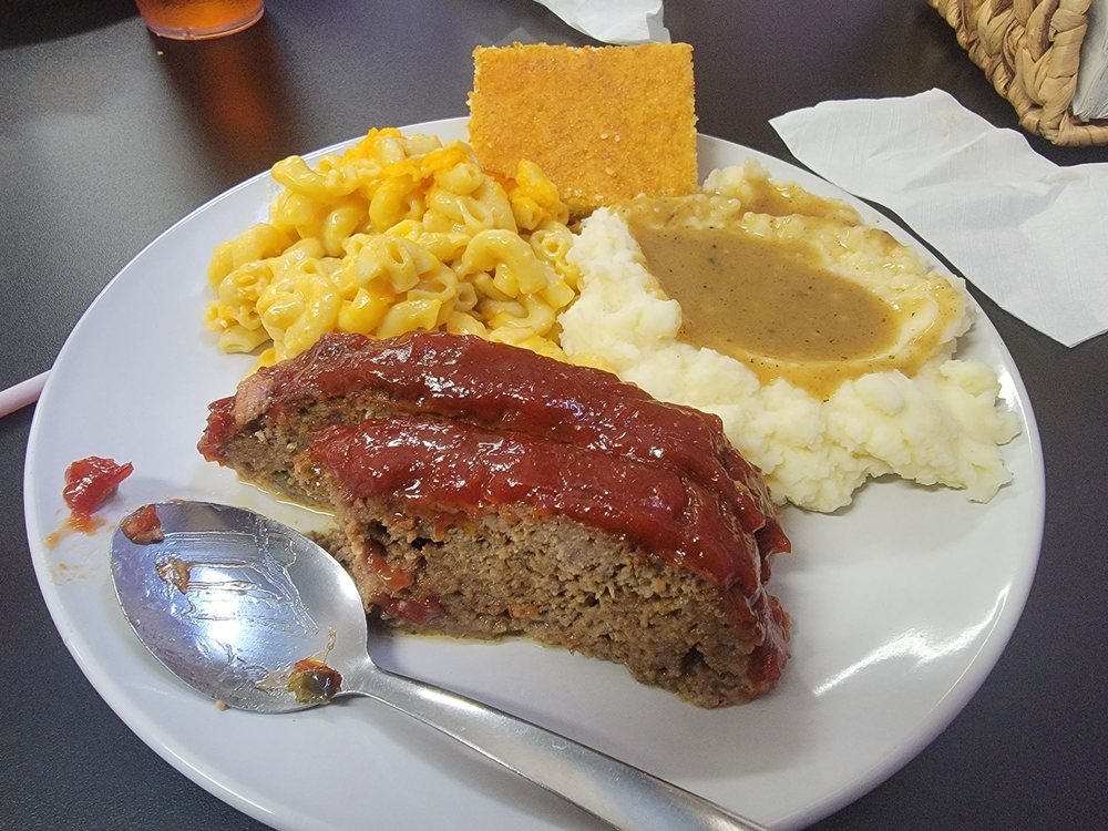 OASIS KITCHEN AND CAFE 925 S Main St, Wadesboro, North Carolina