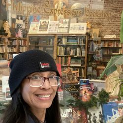 Philippine Expressions Bookshop - Ok, IDC for selfies and only do to places I respect