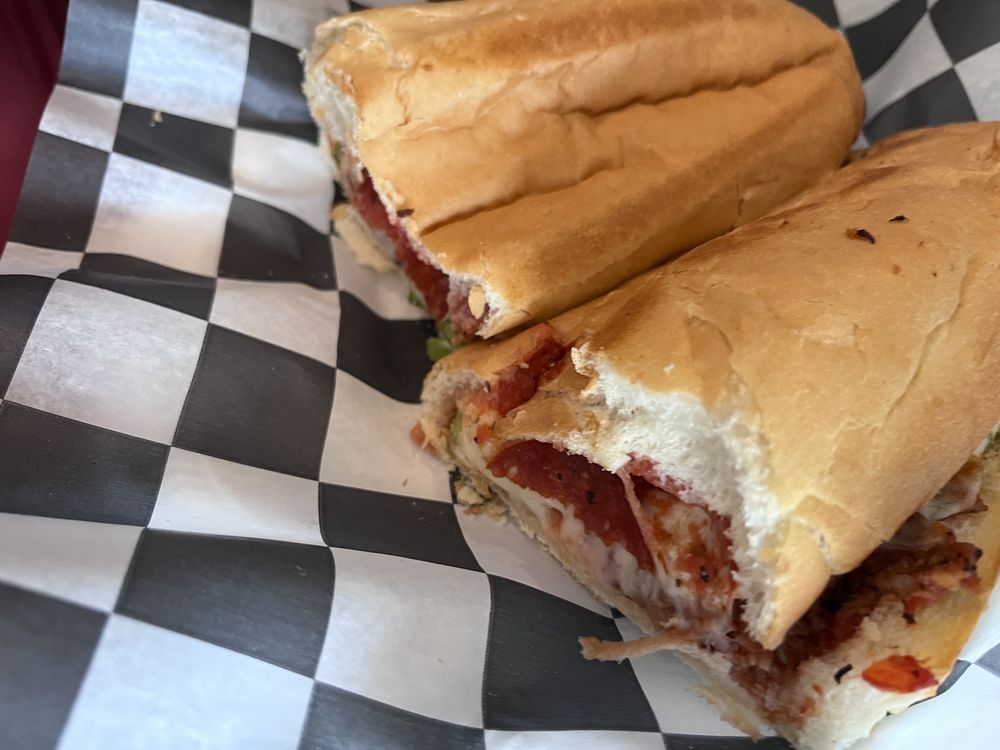 KB's Pizza and Sub Shop Logo
