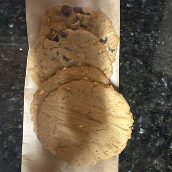 Freeport Bakery - Can't leave without some cookies - Bakeries Near Me - Sacramento, California