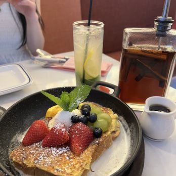 GIWA - Crème brûlée French toast - Breakfast & Brunch Near Me - Santa Clara, California