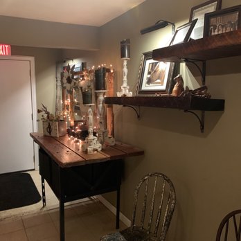 W Restaurant & Lounge - Hallway to restrooms and outside dining - American Near Me - Du Quoin, Illinois W Restaurant & Lounge - Hallway to restrooms and outside dining - American Near Me - Du Quoin, Illinois