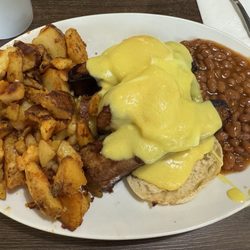 The White Apron - Egg Benedict with Pork Belly