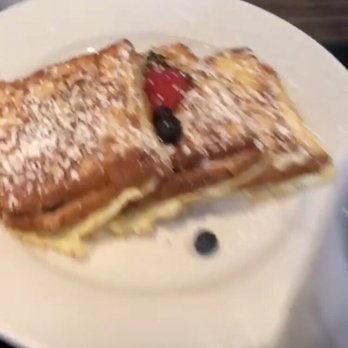 Sweet E's Cafe - French Toast - Cafes Near Me - Honolulu, Hawaii Sweet E's Cafe - French Toast - Cafes Near Me - Honolulu, Hawaii