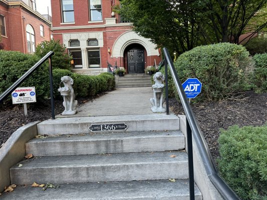 Louisville Historic Tours by null
