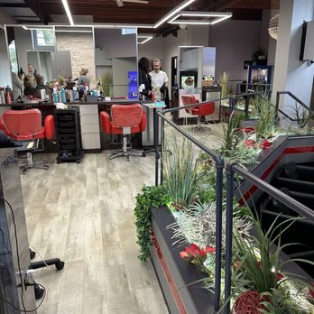 Alex Hair Studio - Hair Salons Near Me - Glastonbury, Connecticut
