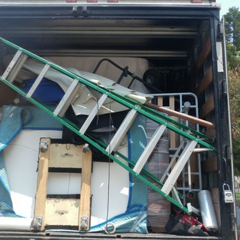 OneShotMove Moving Company - Shaun and Igor fit everything in the truck - Movers Near Me - Beverly Hills, California OneShotMove Moving Company - Shaun and Igor fit everything in the truck - Movers Near Me - Beverly Hills, California