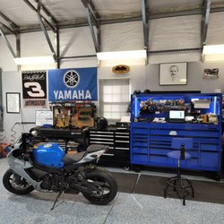 Neutron Cycle And Jetski Service - Nice, clean shop, great communication!
