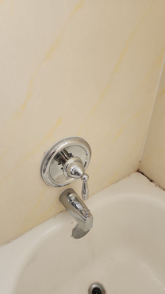 Slide of Roto-Rooter Plumbing & Water Cleanup