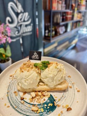 Sen Thai Noodle by null