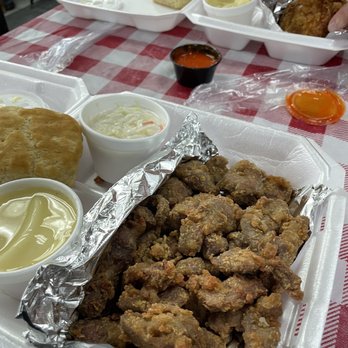 Lindy's Chicken - The BEST DAMN gizzards! - Chicken Wings Near Me - Midway, Florida