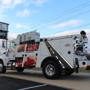 Equipt Graphics Solutions - Utility Truck Wrap - Crestline Paving - Graphic Design Near Me - Toledo, Ohio