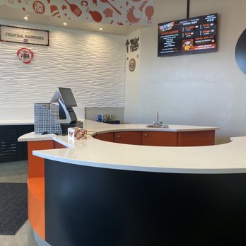 Ikonic Wings - Front counter - Chicken Wings Near Me - Lacey, Washington