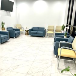 Lakeshore Oral Surgery & Dental Implant Specialist - Lakeshore Oral Maxillofacial Surgery and Dental implant Specialist Waiting Room