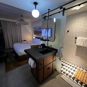 Tommie Austin - JDV by Hyatt - Hotels Near Me - Austin, Texas Tommie Austin - JDV by Hyatt - Hotels Near Me - Austin, Texas