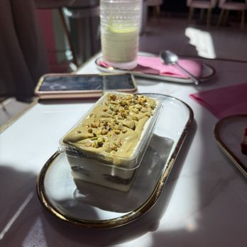 La Vie Belle - Breakfast & Brunch Near Me - Miami Beach, Florida