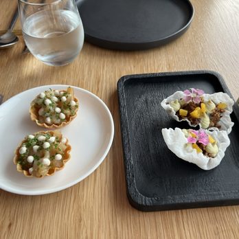 Fabrik - Austin - Trumpet mushroom rice cracker, edamame, mandarin and mirin gel // braised daikon, fennel jam, creme fraiche and yuzu miso - Vegan Near Me - Austin, Texas