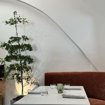 Edgemar - Vibe - Seafood Near Me - Santa Monica, California