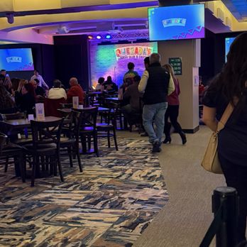 Quezada’s Comedy Club - Walking into the show - Comedy Clubs Near Me - Bernalillo, New Mexico